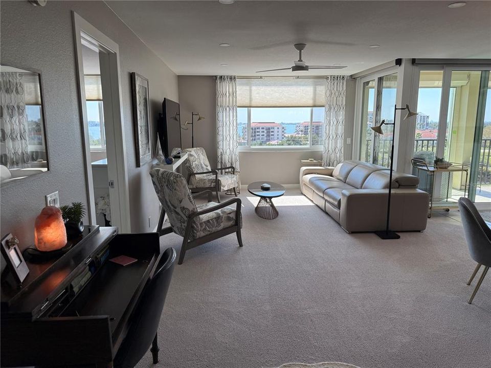 For Rent: $5,800 (2 beds, 2 baths, 1150 Square Feet)