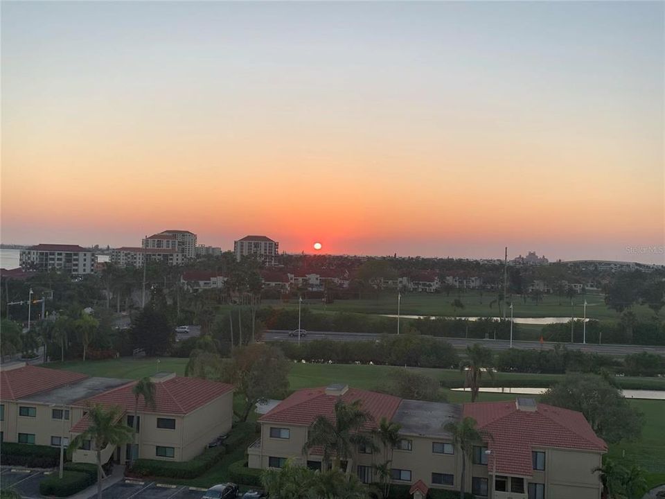 For Rent: $5,800 (2 beds, 2 baths, 1150 Square Feet)