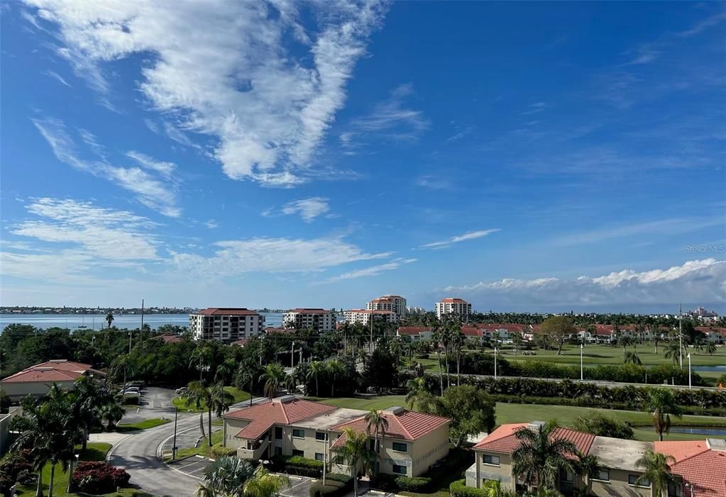 For Rent: $5,800 (2 beds, 2 baths, 1150 Square Feet)