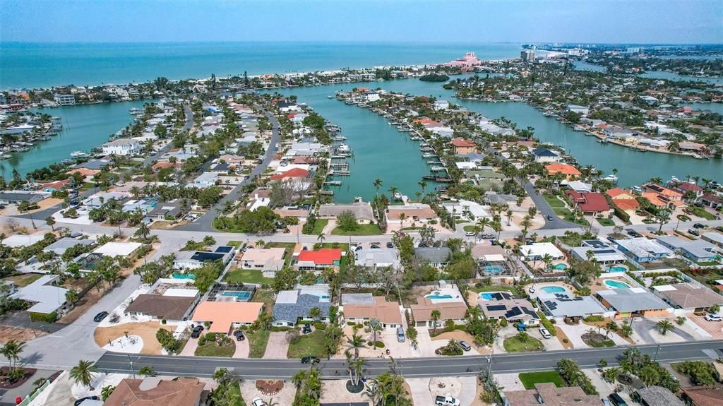 Active With Contract: $699,900 (3 beds, 3 baths, 2244 Square Feet)