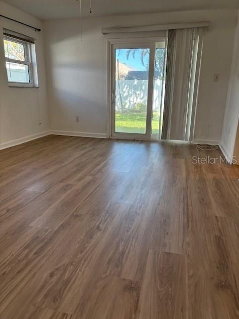 Active With Contract: $699,900 (3 beds, 3 baths, 2244 Square Feet)