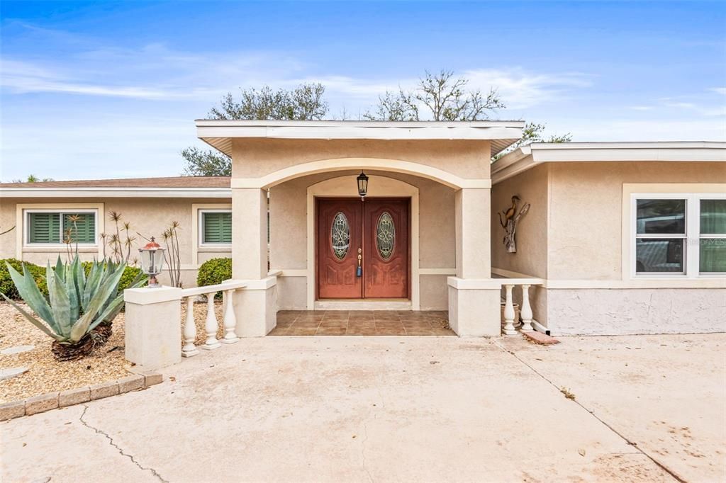 Active With Contract: $699,900 (3 beds, 3 baths, 2244 Square Feet)