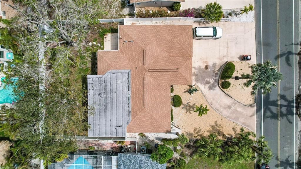 Active With Contract: $699,900 (3 beds, 3 baths, 2244 Square Feet)