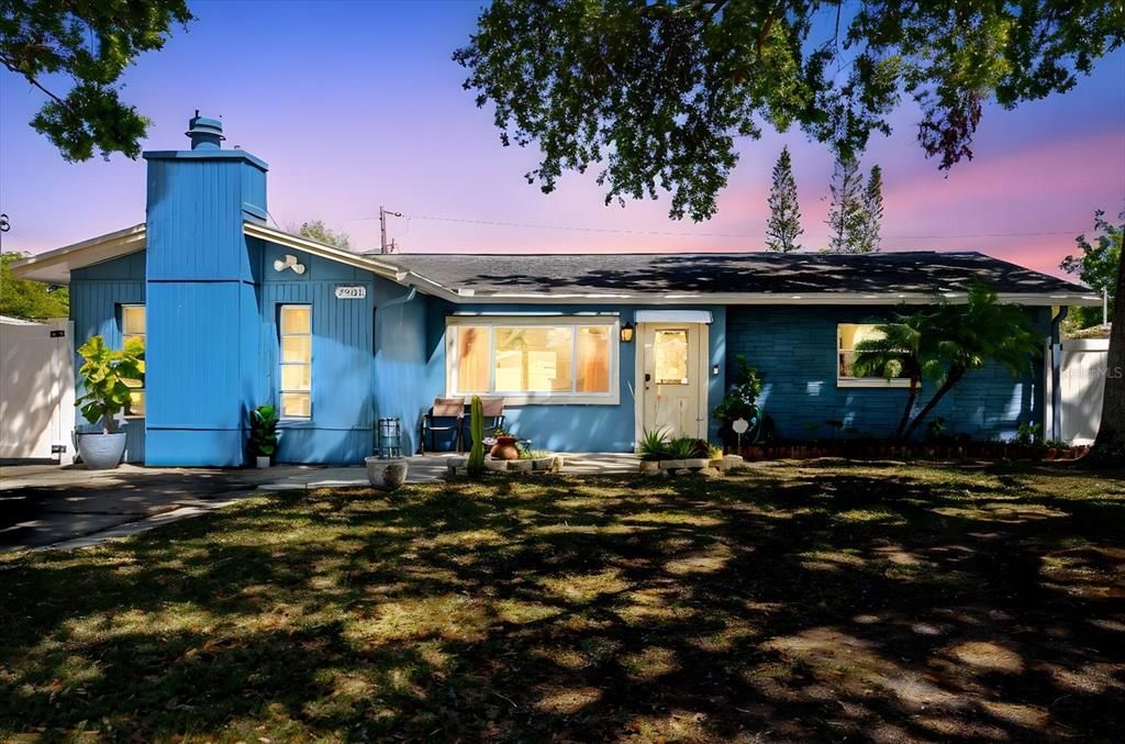 Recently Sold: $420,000 (3 beds, 2 baths, 1566 Square Feet)