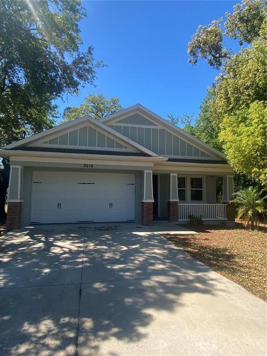 最近租的: $3,200 (3 贝兹, 2 浴室, 1673 平方英尺)