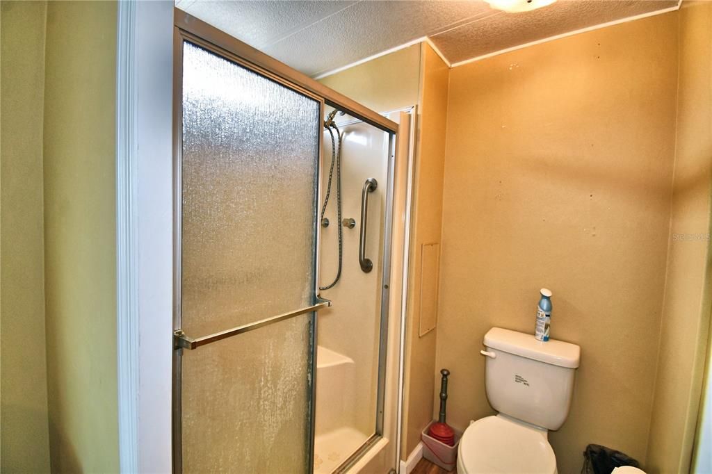 Под контрактом: $125,000 (2 спален, 2 ванн, 1035 Квадратных фут)