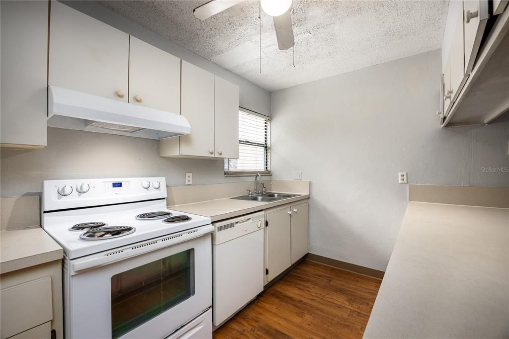 En Venta: $84,000 (2 camas, 1 baños, 876 Pies cuadrados)