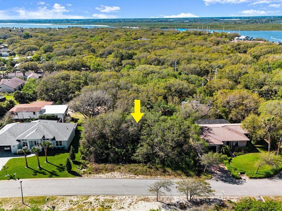 待售: $199,900 (0.24 acres)