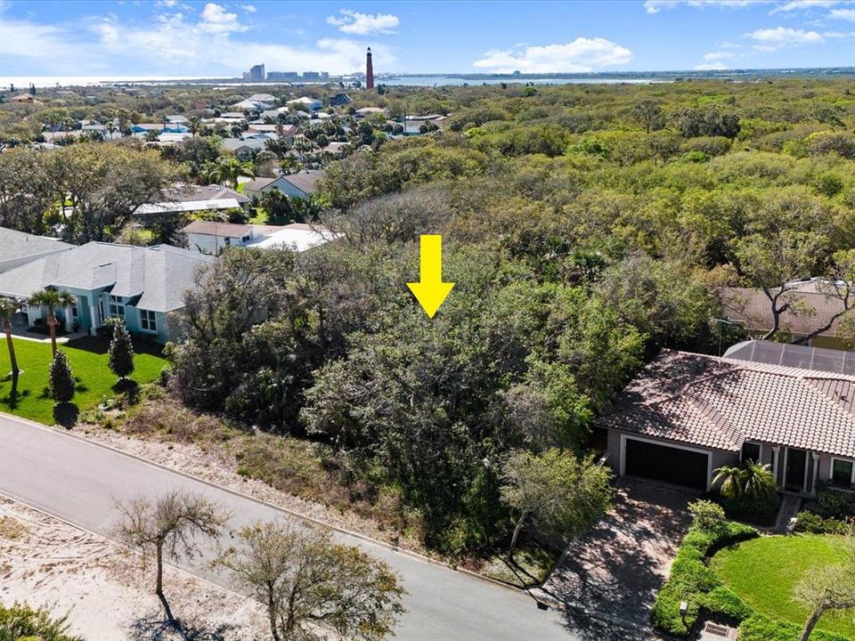 待售: $199,900 (0.24 acres)