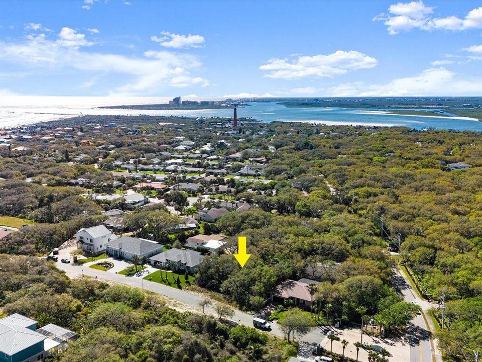 待售: $199,900 (0.24 acres)