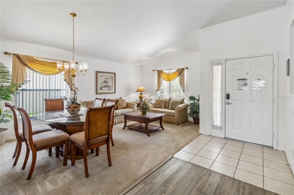 На продажу: $447,900 (4 спален, 3 ванн, 2513 Квадратных фут)