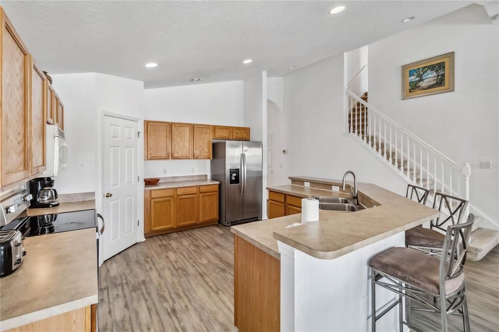 На продажу: $447,900 (4 спален, 3 ванн, 2513 Квадратных фут)