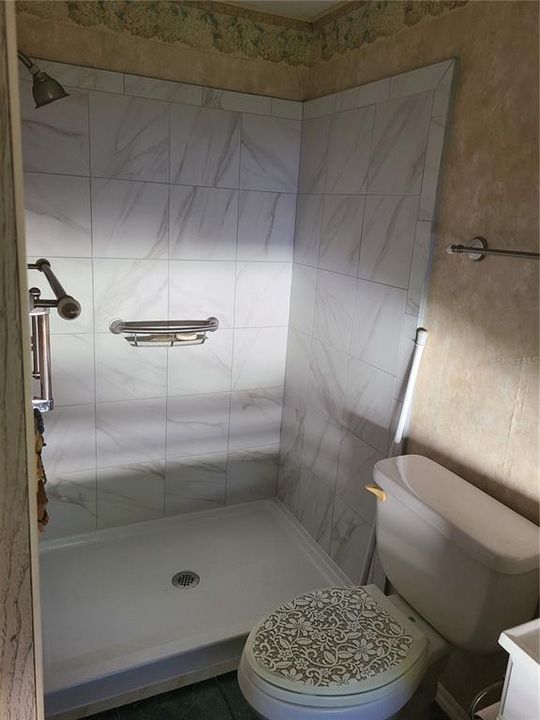 На продажу: $134,900 (2 спален, 2 ванн, 1232 Квадратных фут)