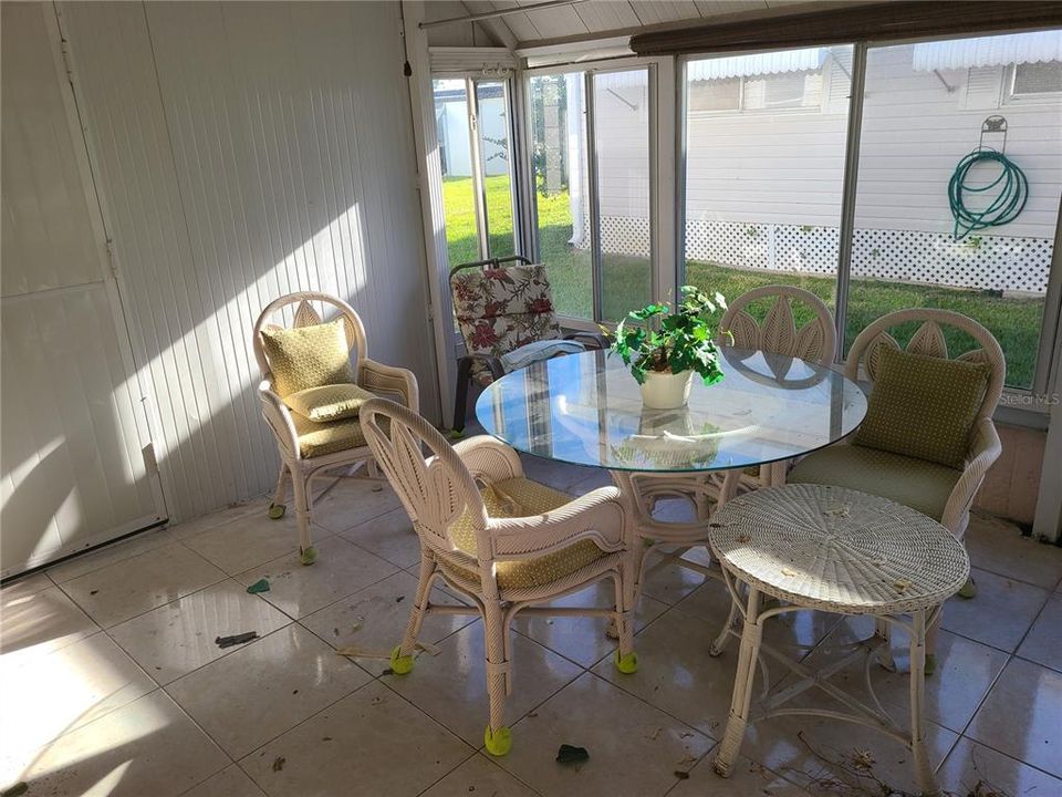 На продажу: $134,900 (2 спален, 2 ванн, 1232 Квадратных фут)