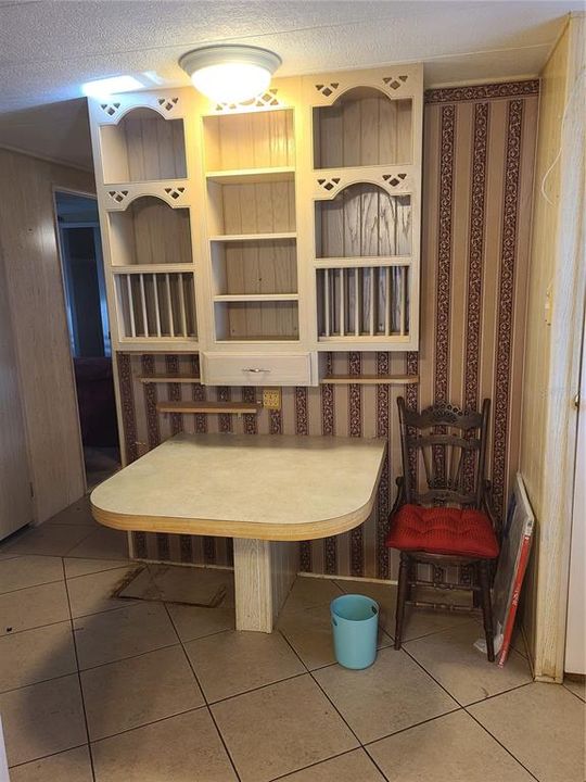 На продажу: $134,900 (2 спален, 2 ванн, 1232 Квадратных фут)