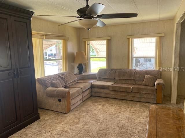 На продажу: $134,900 (2 спален, 2 ванн, 1232 Квадратных фут)