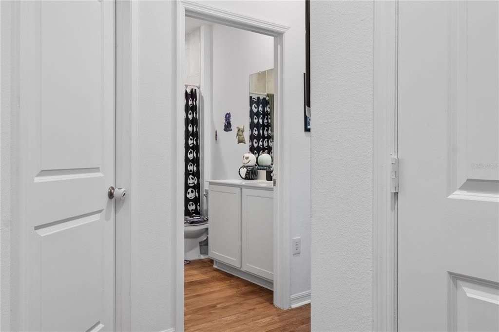 待售: $305,000 (5 贝兹, 3 浴室, 1984 平方英尺)