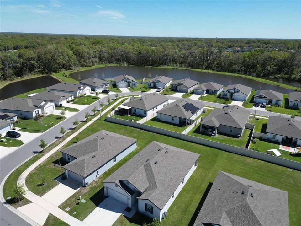 待售: $305,000 (5 贝兹, 3 浴室, 1984 平方英尺)