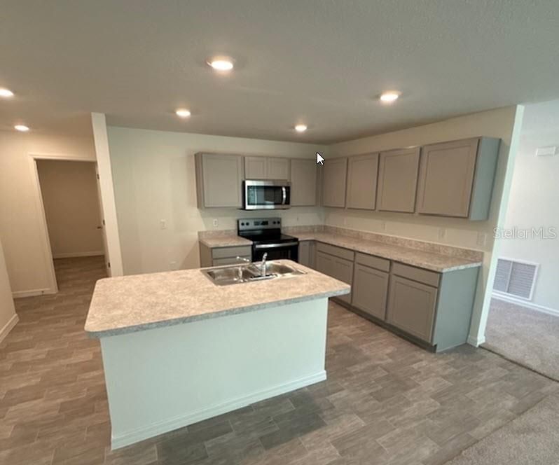 На продажу: $339,990 (4 спален, 2 ванн, 2134 Квадратных фут)