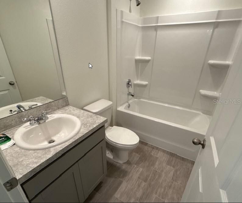 На продажу: $339,990 (4 спален, 2 ванн, 2134 Квадратных фут)