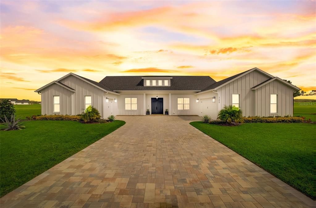 Recently Sold: $1,190,000 (3 beds, 3 baths, 3006 Square Feet)