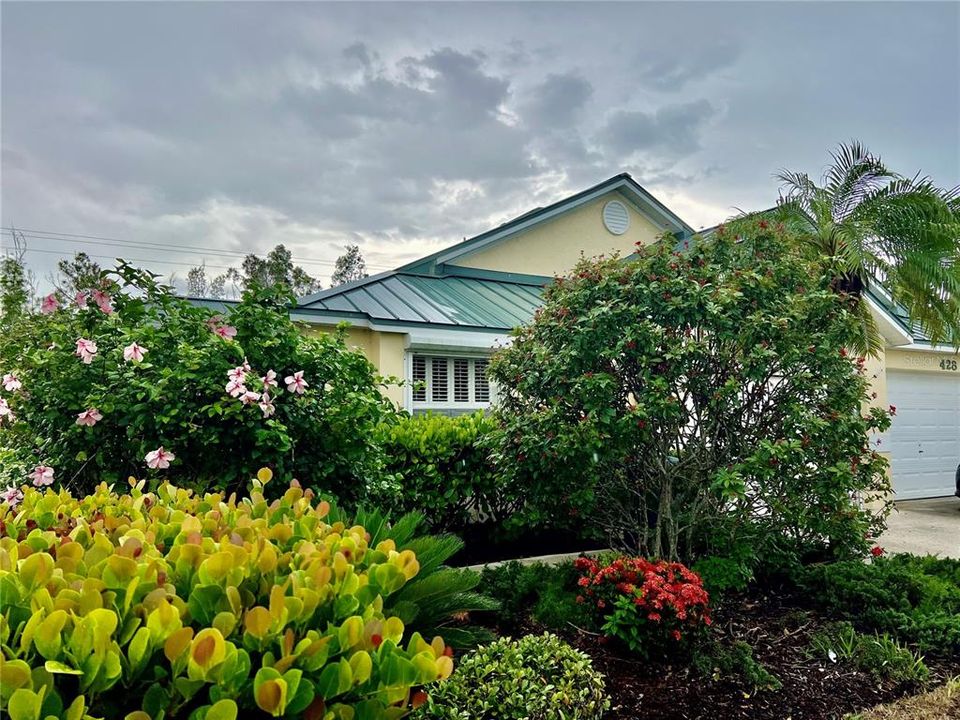 For Rent: $3,900 (2 beds, 2 baths, 1162 Square Feet)