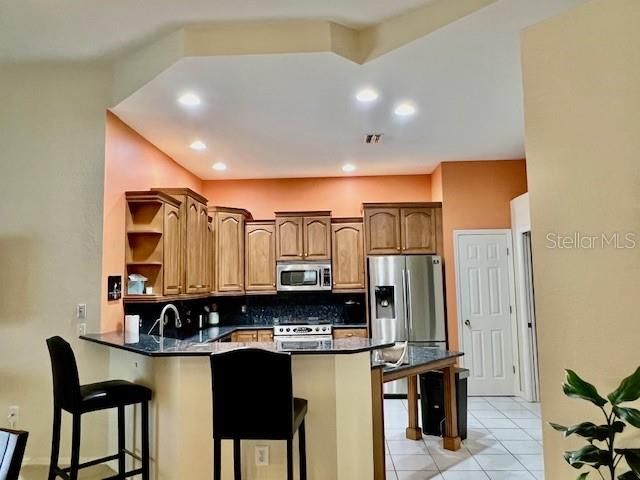 For Rent: $3,900 (2 beds, 2 baths, 1162 Square Feet)