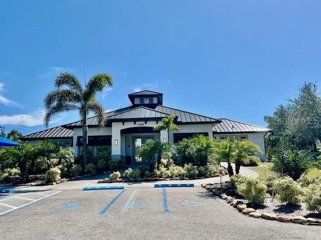 For Rent: $3,900 (2 beds, 2 baths, 1162 Square Feet)