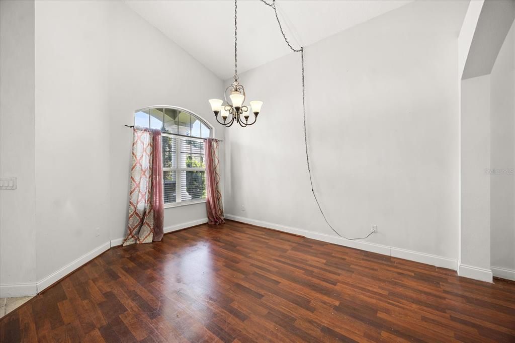 En Venta: $509,000 (5 camas, 3 baños, 2619 Pies cuadrados)