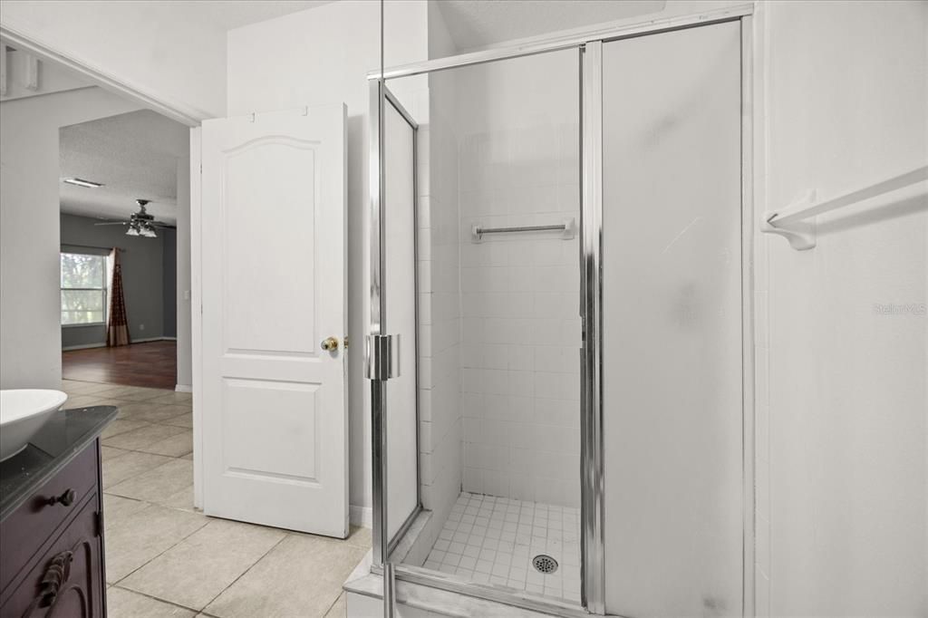 En Venta: $509,000 (5 camas, 3 baños, 2619 Pies cuadrados)