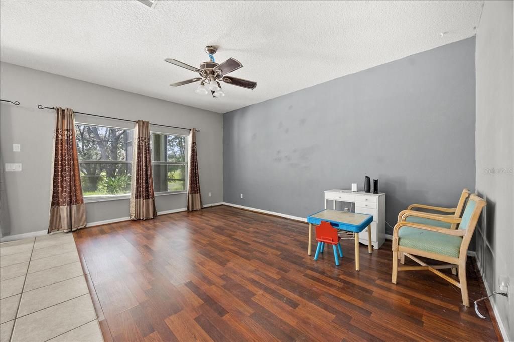 En Venta: $509,000 (5 camas, 3 baños, 2619 Pies cuadrados)