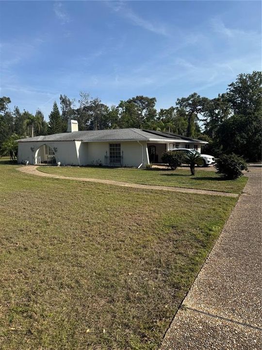 Active With Contract: $795,000 (4 beds, 2 baths, 2003 Square Feet)