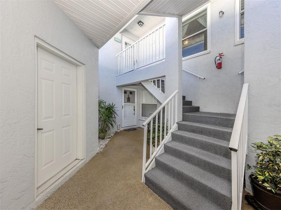 For Sale: $269,900 (3 beds, 2 baths, 1338 Square Feet)