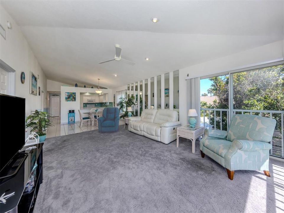 For Sale: $269,900 (3 beds, 2 baths, 1338 Square Feet)