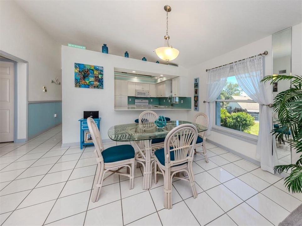 For Sale: $269,900 (3 beds, 2 baths, 1338 Square Feet)