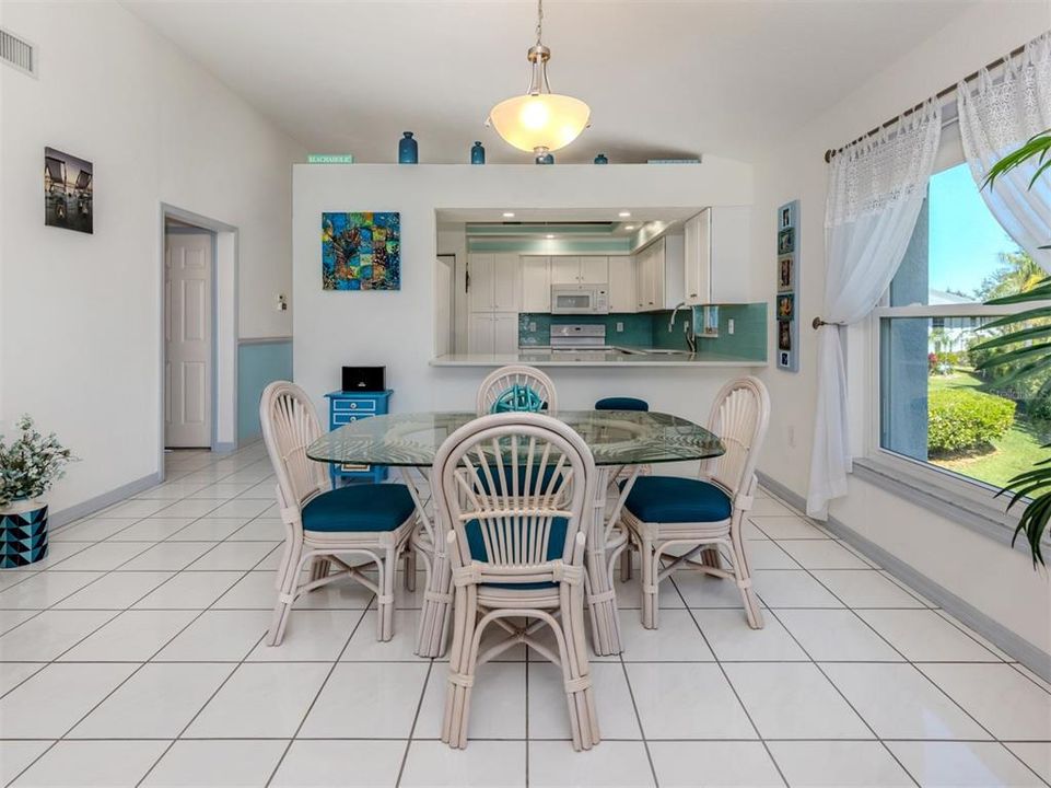 For Sale: $269,900 (3 beds, 2 baths, 1338 Square Feet)