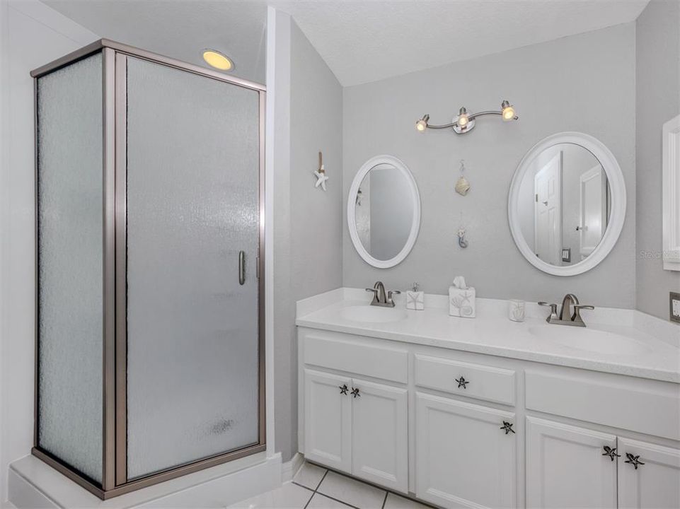 For Sale: $269,900 (3 beds, 2 baths, 1338 Square Feet)