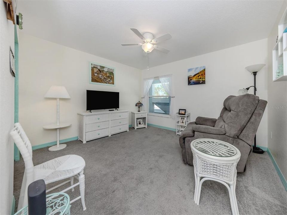 For Sale: $269,900 (3 beds, 2 baths, 1338 Square Feet)