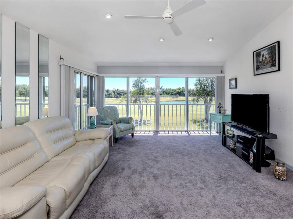 For Sale: $269,900 (3 beds, 2 baths, 1338 Square Feet)