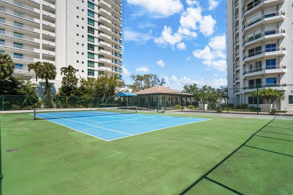 For Sale: $1,599,000 (2 beds, 2 baths, 2442 Square Feet)