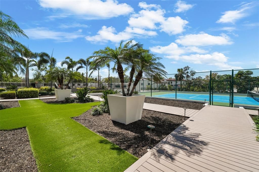 For Sale: $1,599,000 (2 beds, 2 baths, 2442 Square Feet)