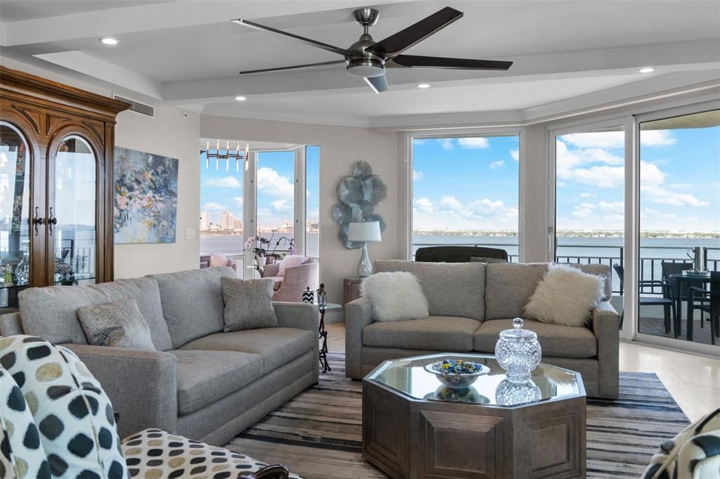 For Sale: $1,599,000 (2 beds, 2 baths, 2442 Square Feet)