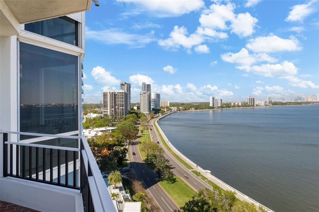 For Sale: $1,599,000 (2 beds, 2 baths, 2442 Square Feet)