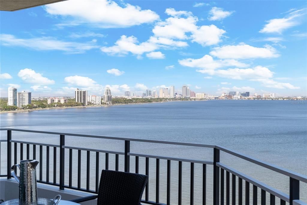 For Sale: $1,599,000 (2 beds, 2 baths, 2442 Square Feet)