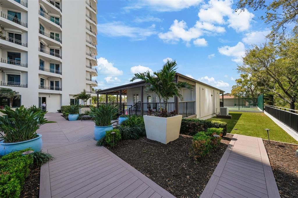 For Sale: $1,599,000 (2 beds, 2 baths, 2442 Square Feet)