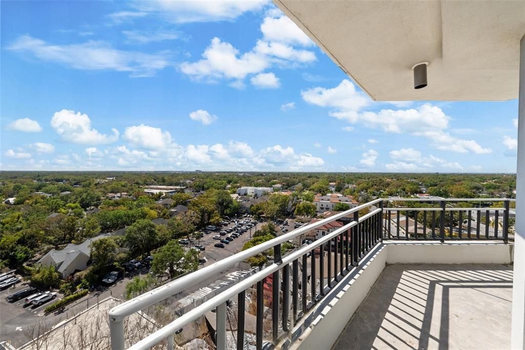 For Sale: $1,599,000 (2 beds, 2 baths, 2442 Square Feet)