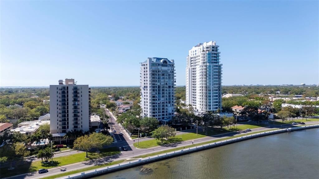 For Sale: $1,599,000 (2 beds, 2 baths, 2442 Square Feet)