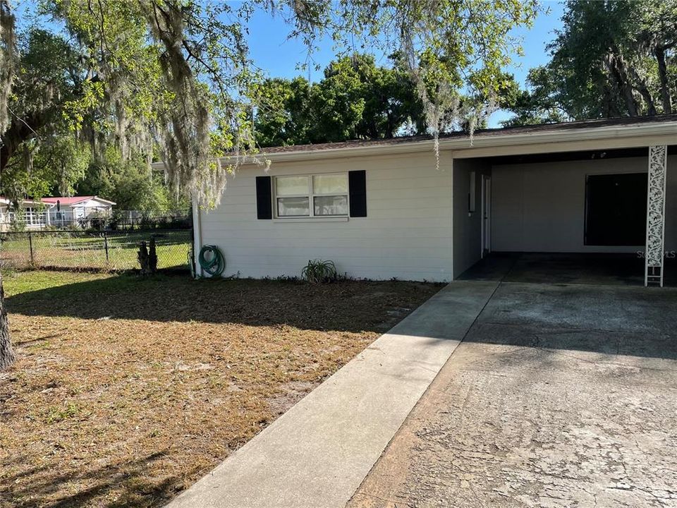 最近租的: $850 (1 贝兹, 1 浴室, 800 平方英尺)