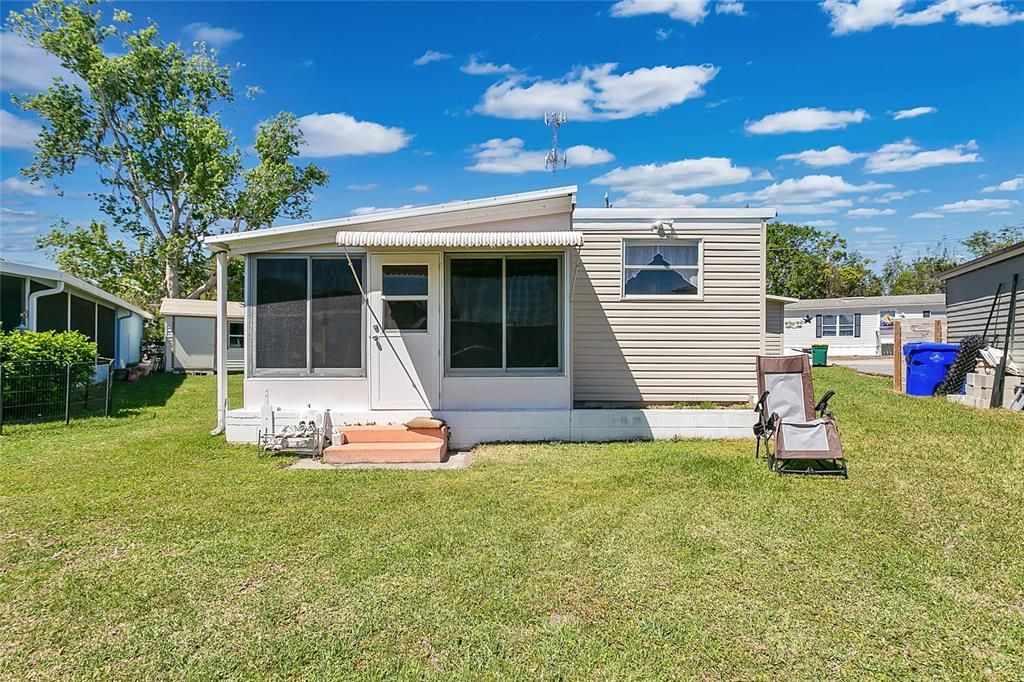 最近售出: $139,900 (2 贝兹, 1 浴室, 1002 平方英尺)