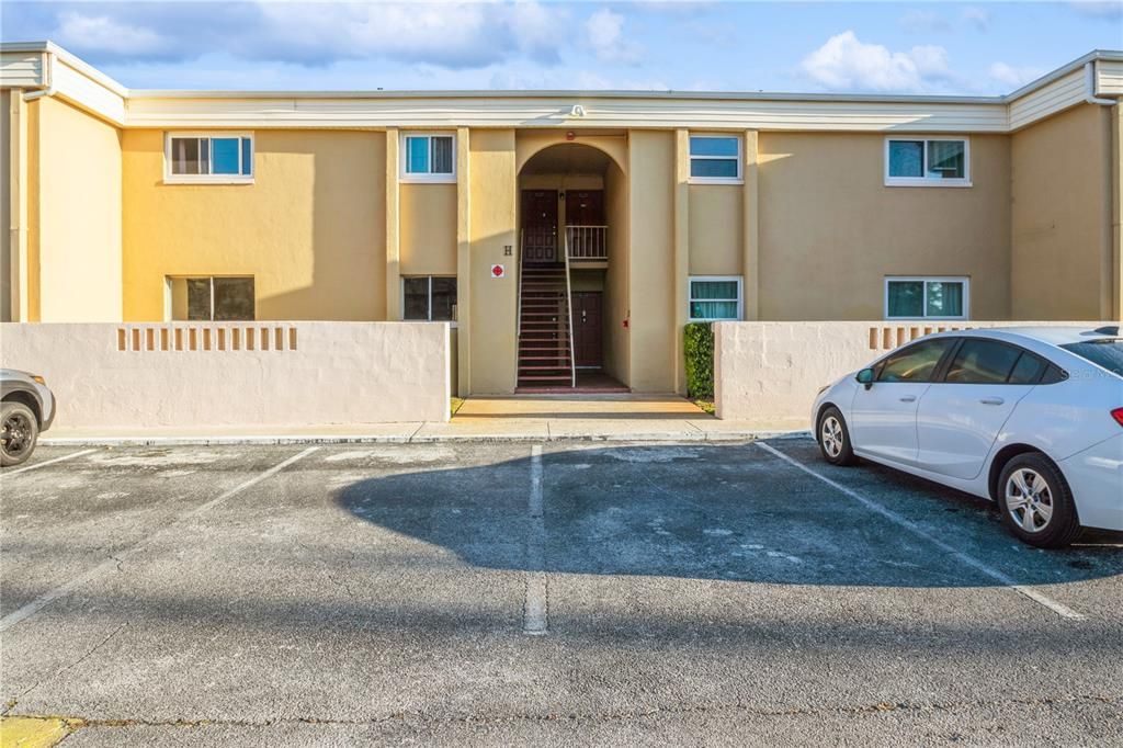 Recently Sold: $149,900 (2 beds, 1 baths, 990 Square Feet)